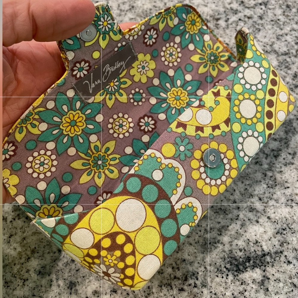 Vera Bradley. Lemon Parfait. Magnetic Close Sunglasses Case. Yellow, Teal, Putty